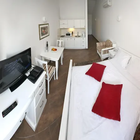 Riva Apartment Slano