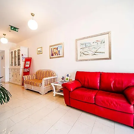 Riva Apartment *